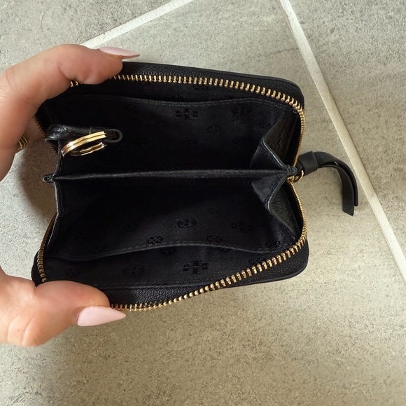Tory Burch Coin Purse / Wallet - Picture 2 of 6